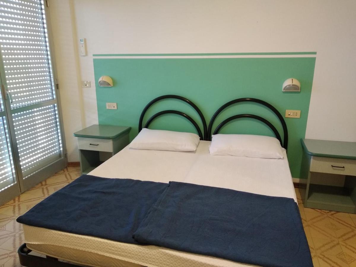 Residence Danubio San Benedetto del Tronto Esterno foto