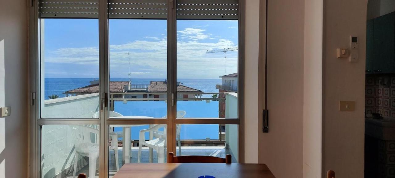 Residence Danubio San Benedetto del Tronto Esterno foto