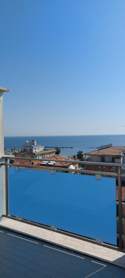 Residence Danubio San Benedetto del Tronto Esterno foto
