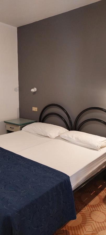 Residence Danubio San Benedetto del Tronto Esterno foto